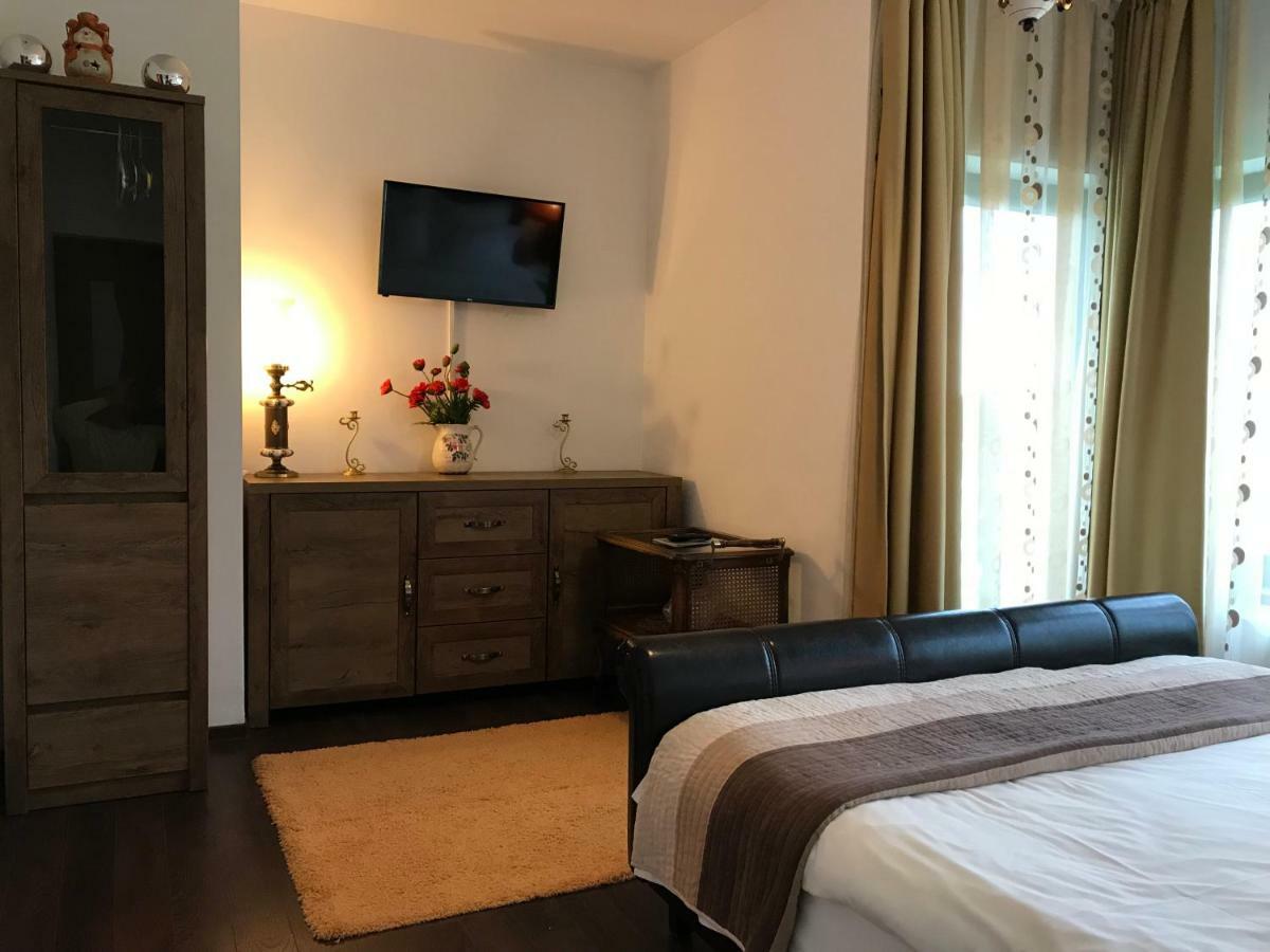 Calea Poienii Penthouse Lägenhet Braşov Exteriör bild